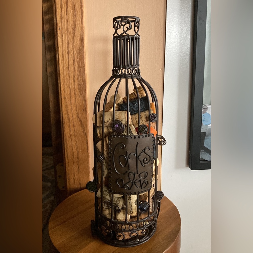 Metal Wire Marble Studded Wine Cork Holder